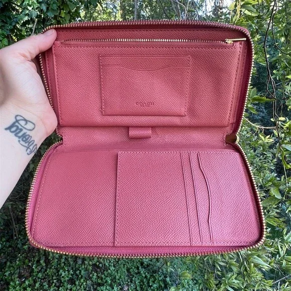 COACH Double Zip-Around Travel & Phone Wallet PINK Leather w Gold Hardware NWOT - Picture 7 of 13